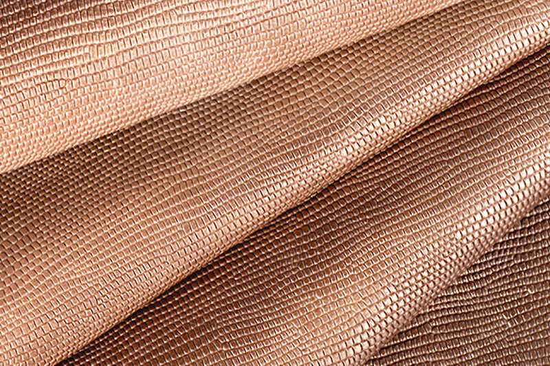 Copper gold lizard-print metallic leather for pumps, heels, clutches, boots... 
                                    - F. KOOIJMAN Paris